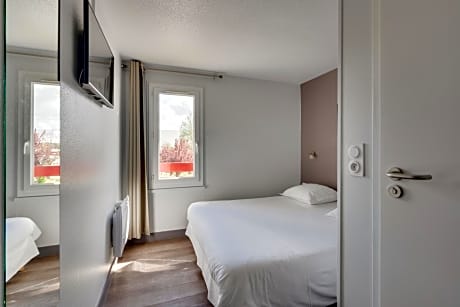 Double Room - 12m2