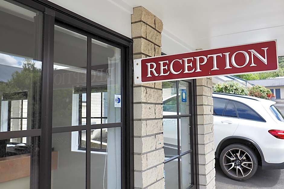 Bks Pohutukawa Lodge