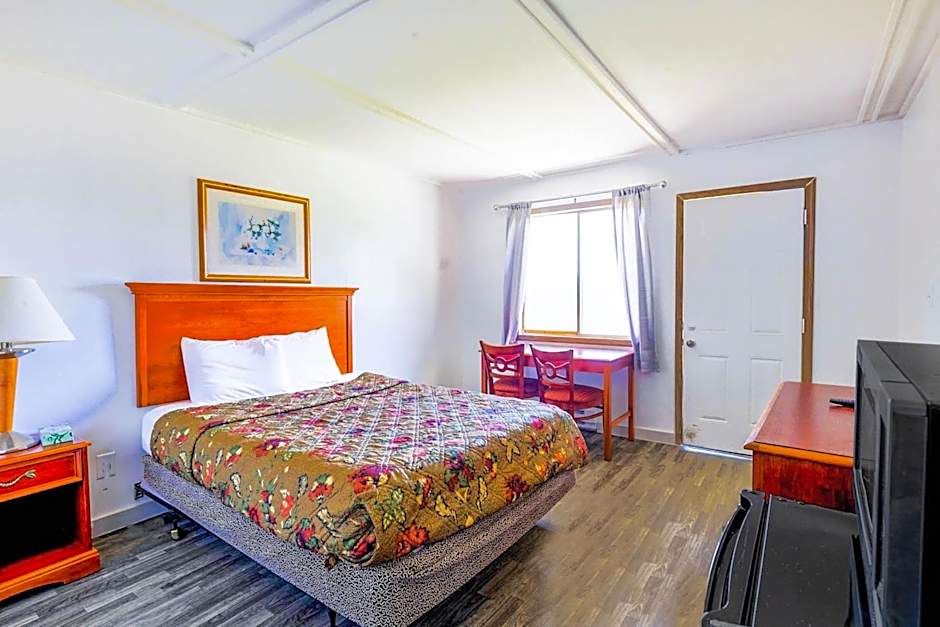 Country Hearth Inn & Suites By OYO Sturgis
