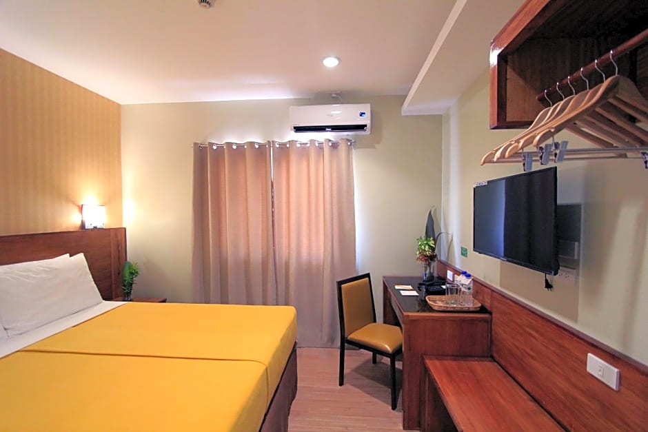 Coron Soleil Express Hotel