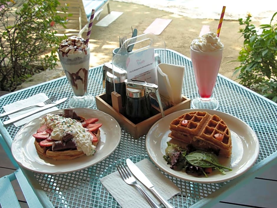 Chez Waffle Hotel