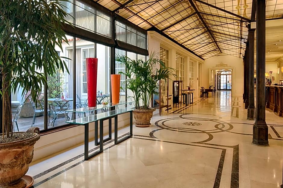 Anglo American Hotel Florence, Curio Collection by Hilton