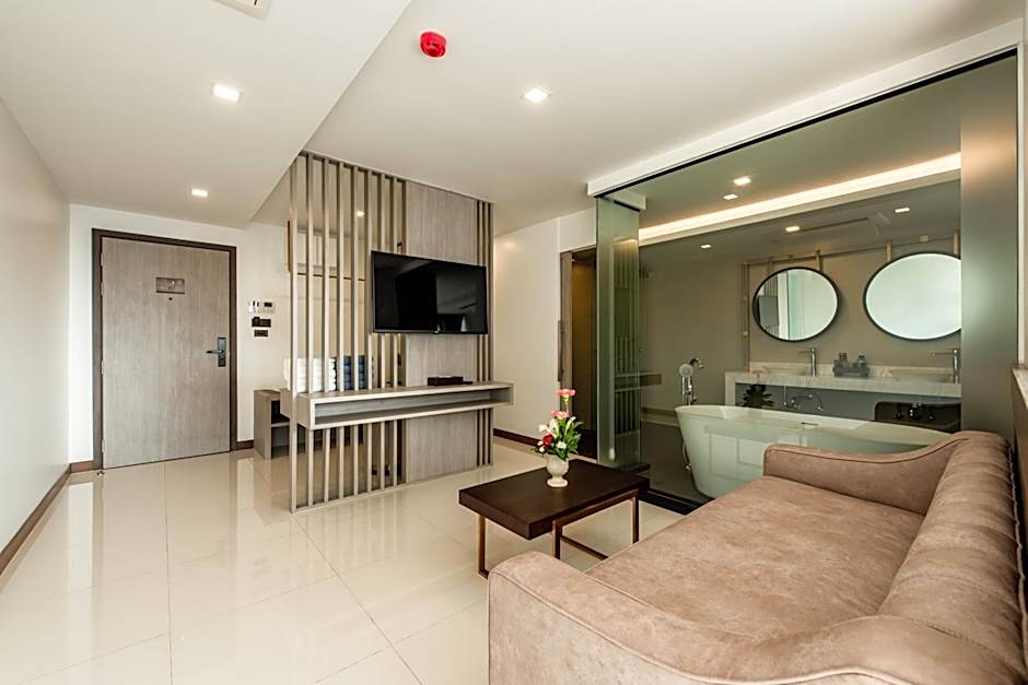 Blackwoods Hotel Pattaya - SHA Extra Plus