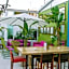 Alqasr Metropole Hotel