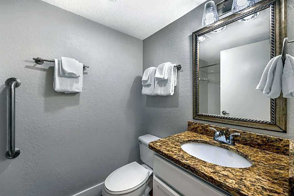 Photo 1 of 7 of Efficiency 1 Queen Bed Suite, Nonsmoking