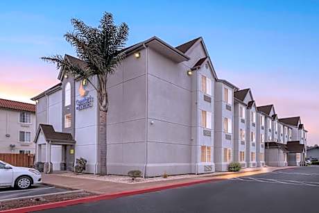 Comfort Inn & Suites Salinas