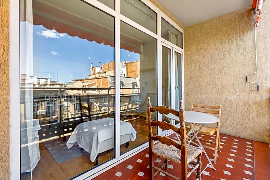 Stylish 4br City View Apt Near Sagrada Familia