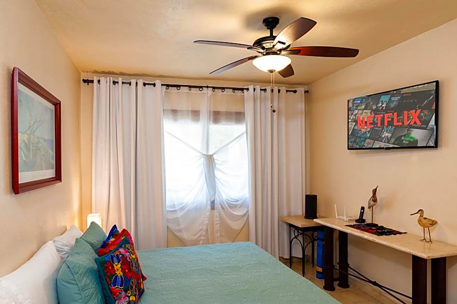 Ocean Front, 3 bedroom, 3 bathroom, Casa Natalia, Playa Esmeralda