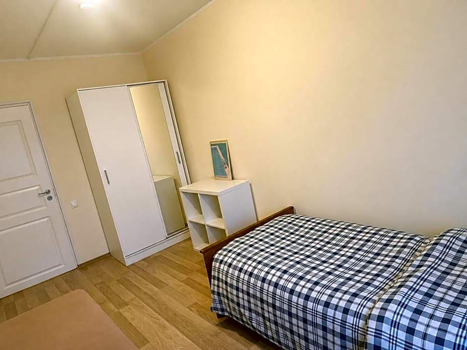 Bright & Peaceful Room Near Old Town