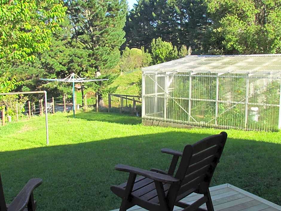 Rolling Hills Country Stay B&B