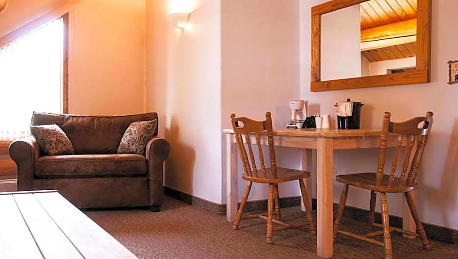 Dodge Peak Lodge