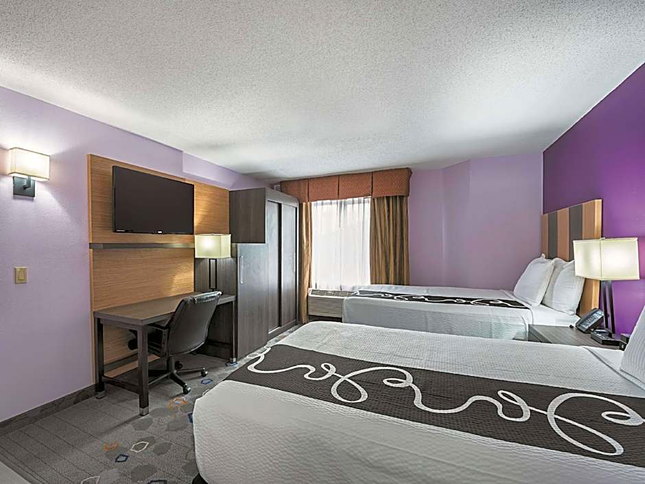 La Quinta Inn & Suites by Wyndham Minneapolis Northwest