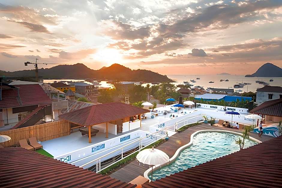 Seaesta Komodo Hostel & Hotel