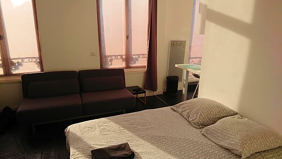 Studio Hypercentre proche gares et métro