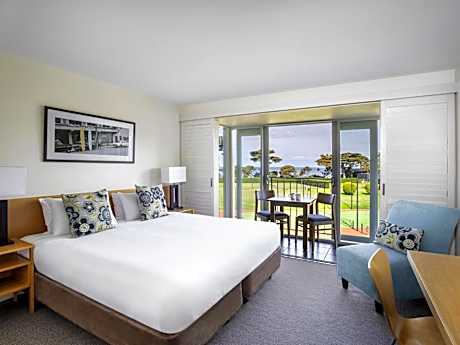 Two-Bedroom Dual Key with Ocean View