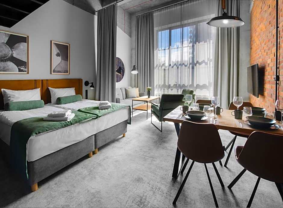 MONTOWNIA Lofts & Experience