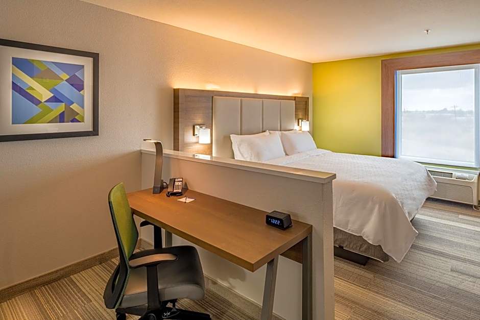 Holiday Inn Express & Suites N Waco Area - West By IHG