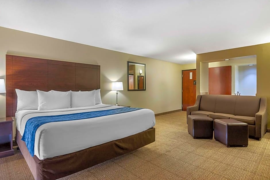 Comfort Inn Grand Rapids Airport