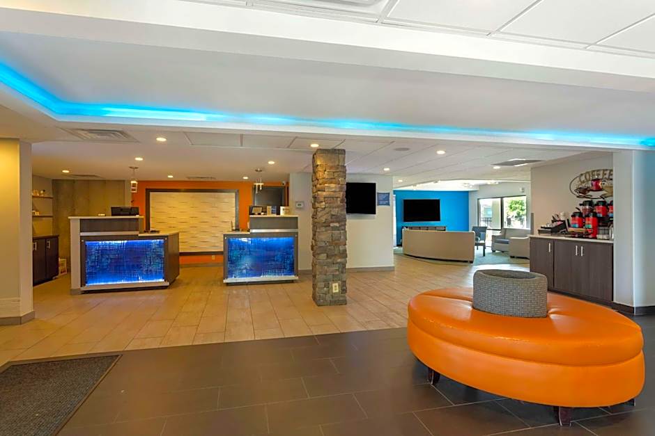 Best Western Plus Bowling Green