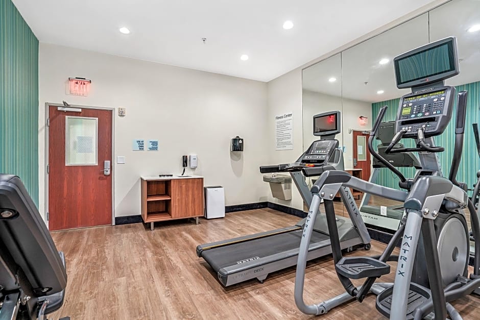 Holiday Inn Express Hotel & Suites Van Buren-Fort Smith Area By IHG