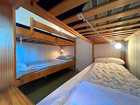 Apartment (4 Adults)