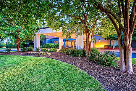 Courtyard by Marriott Hampton Coliseum Central