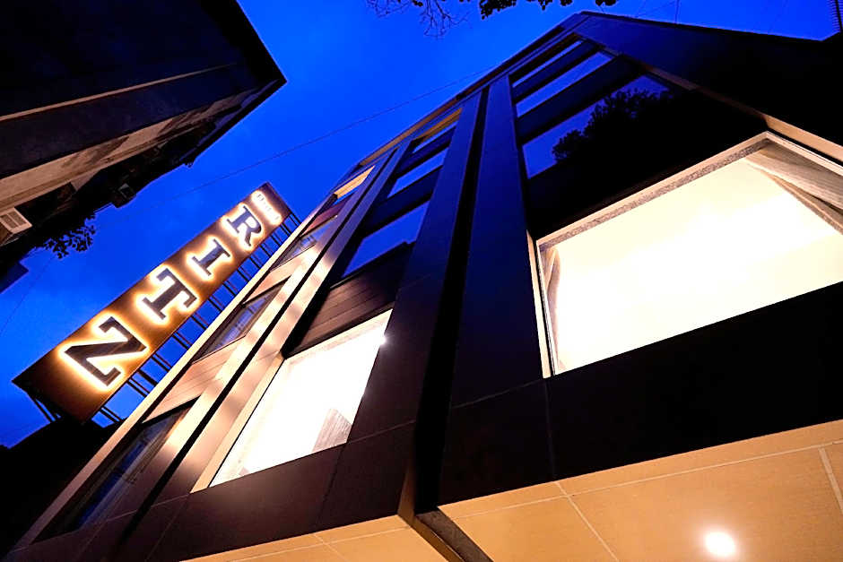 Hotel City Pride