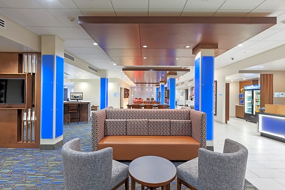 Holiday Inn Express & Suites Tulsa South - Woodland Hills, an IHG Hotel