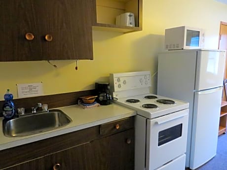 One Bedroom Suite-Two beds-Full Kitchen