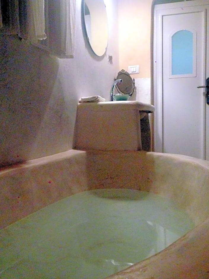 המצפה-אירוח מדברי בעזוז