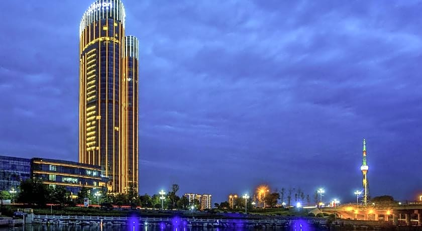 Pullman Linyi Lushang Hotel