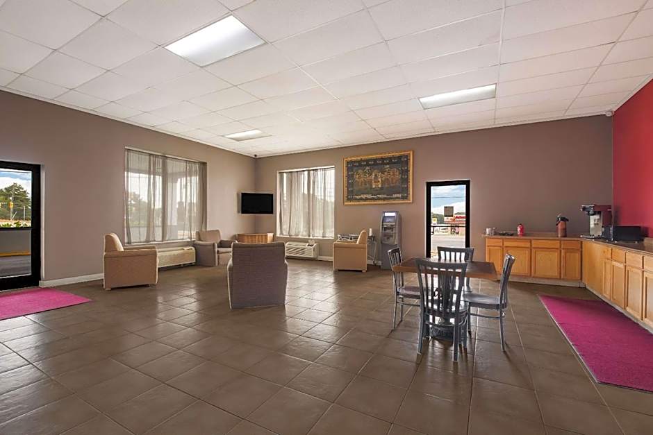 Suburban Studios Cleveland Central