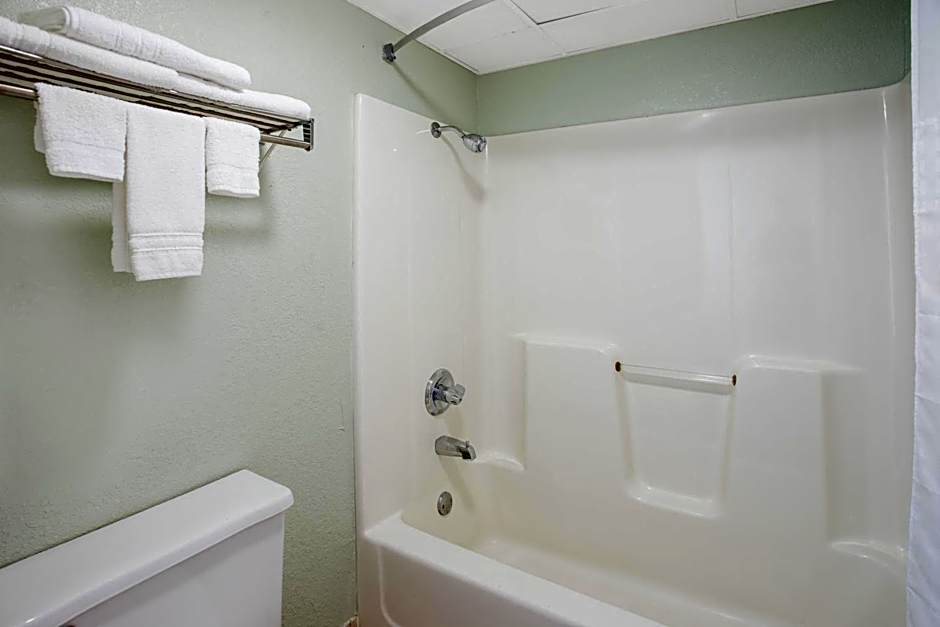 Days Inn Harrison – Harrison, AR