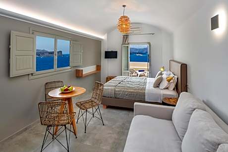 Junior Suite with Sea Caldera Volcano View