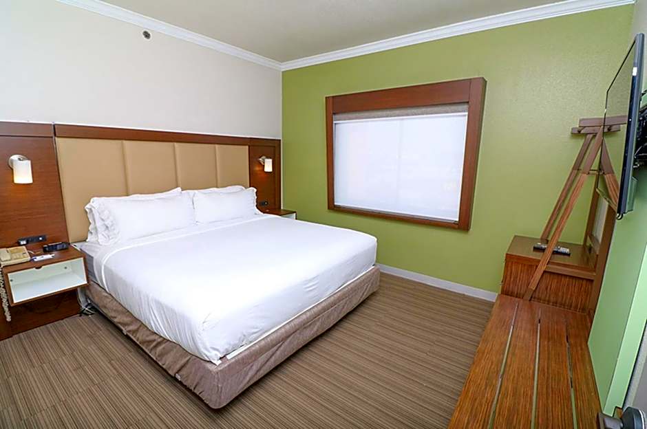 Holiday Inn Express Hotel & Suites Greenville By IHG