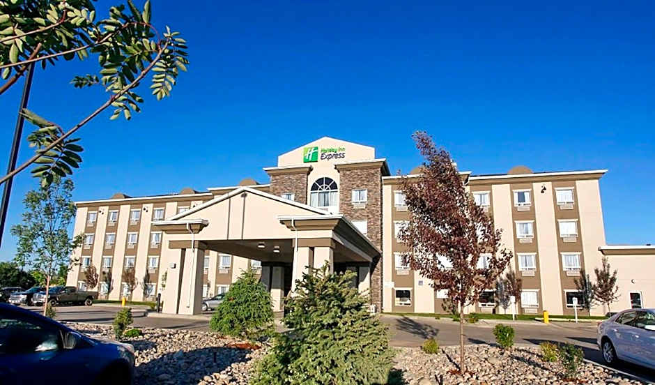 Photo 1 of 48 of Holiday Inn Express Fort St John By IHG
