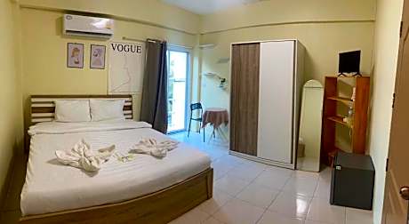 Grand Bangsaen Hotel