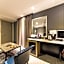Docking Hotel