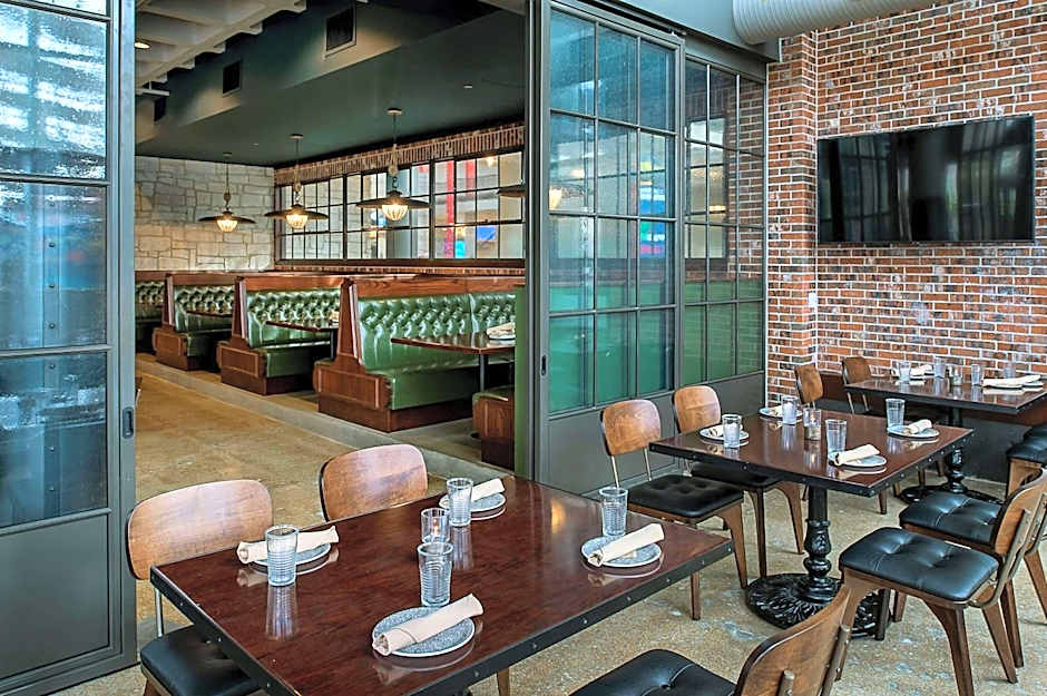 St Louis Union Station Hotel Curio Collection by Hilton