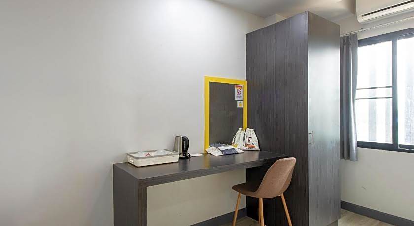Riski Residence Bangbuathong