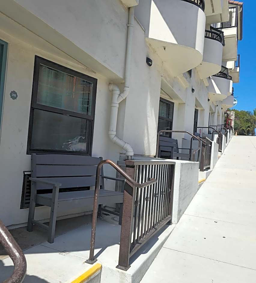 Casablanca Inn on The Beach