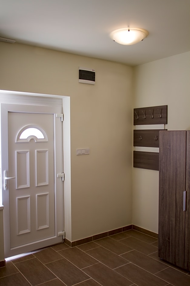 Microstore Airport Panzió