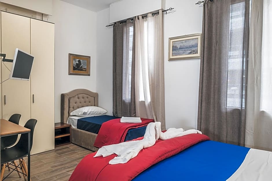 Bulldog Station Apartments with private WC, AC, TV