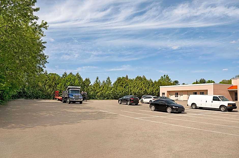 Howard Johnson by Wyndham Gravenhurst