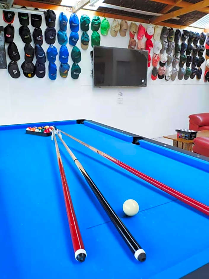 Junction Motel Sanson-Truck Motel