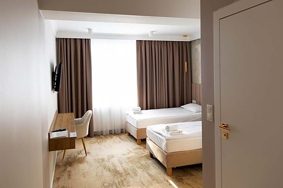 Hotel Przystań Przy Lesie