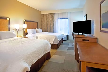 Room with Two Queen Beds - Non-Smoking