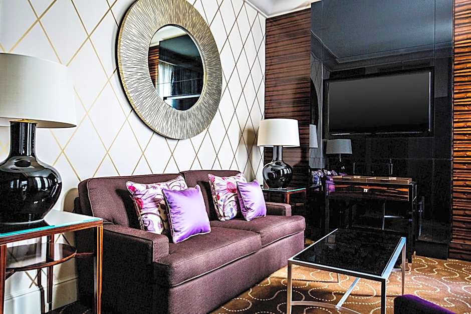 Prince de Galles, a Luxury Collection hotel, Paris