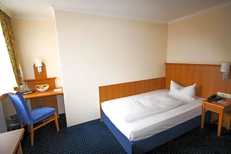 Business Double Room - Breakfast Included