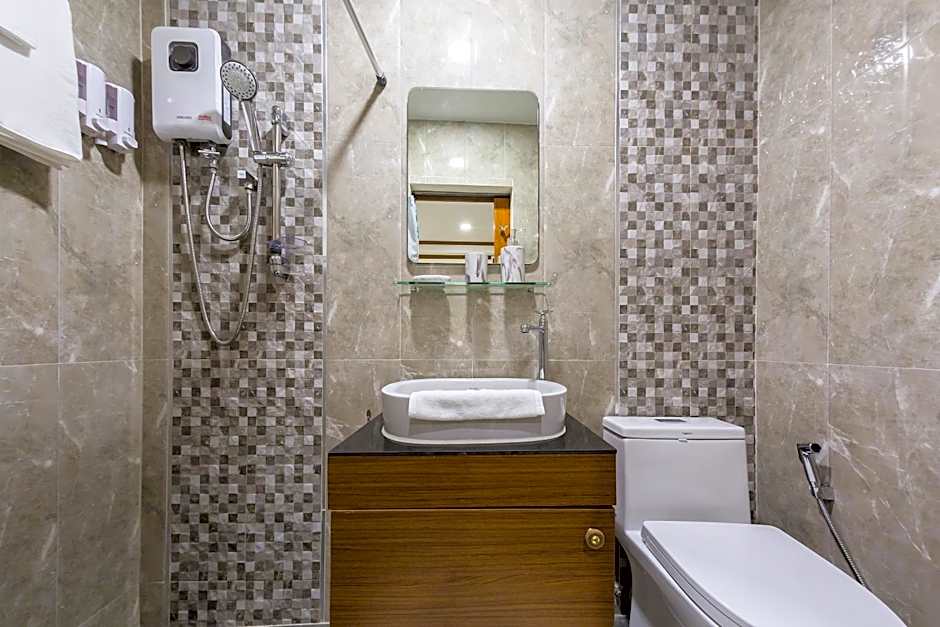 Suthep Home & Hostel